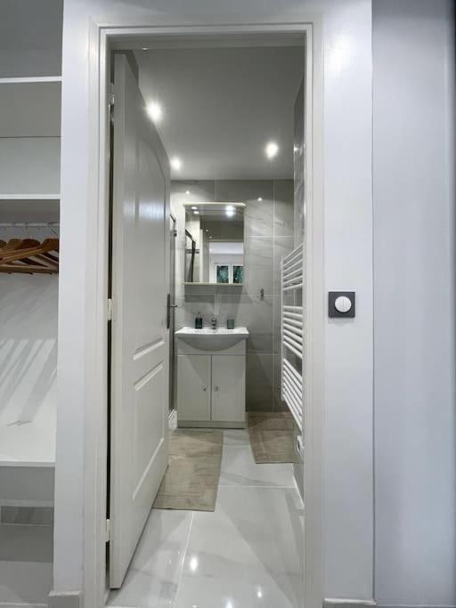 Appartement Cosy Et Moderne Proche De Disneyland بوسي سان جورْج المظهر الخارجي الصورة